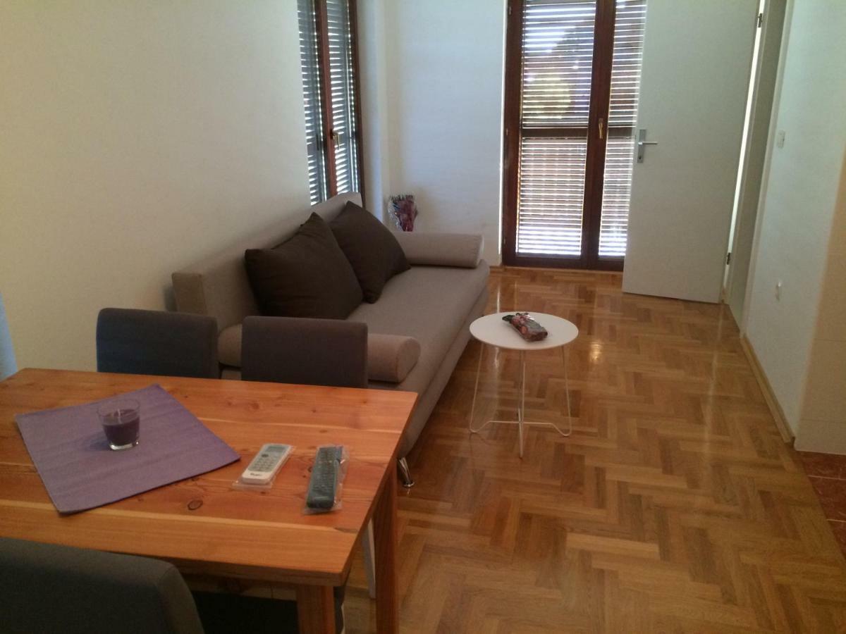 Apartments Antonija Sukošan Eksteriør bilde